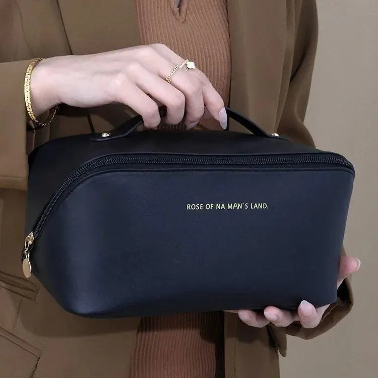 PU Fashion and Convenient Makeup Bag, Travel Storage Bag, Large Capacity Toilet Bag, Hand Boosting Beauty Pillow Makeup Bag